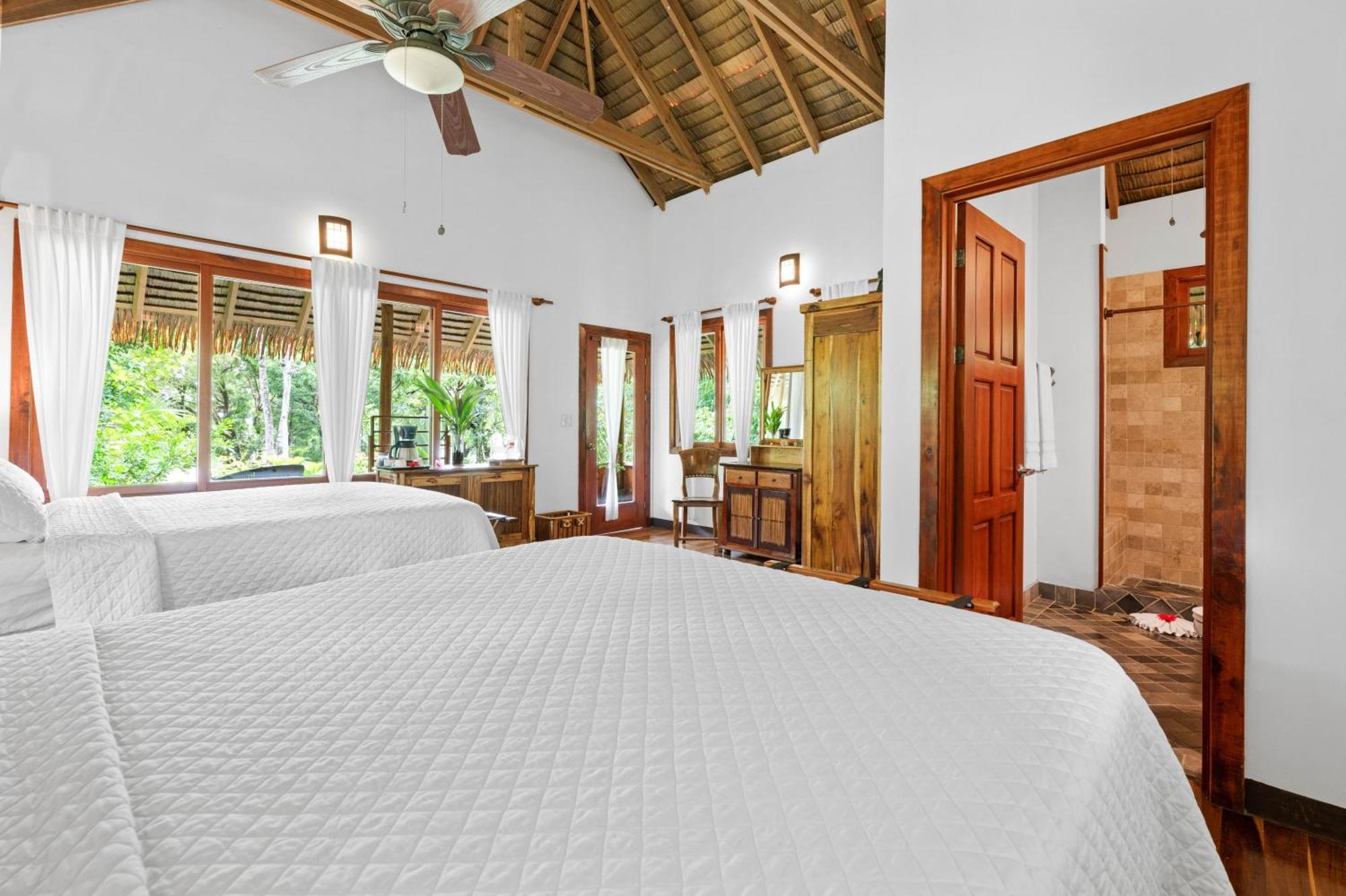 Copa De Arbol Beach & Rainforest Resort Drakes Bay Rum bild